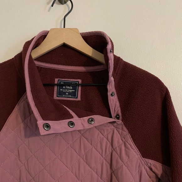 Abercrombie & Fitch Purple Colorblock Fleece SIZE XS - Picture 3 of 10